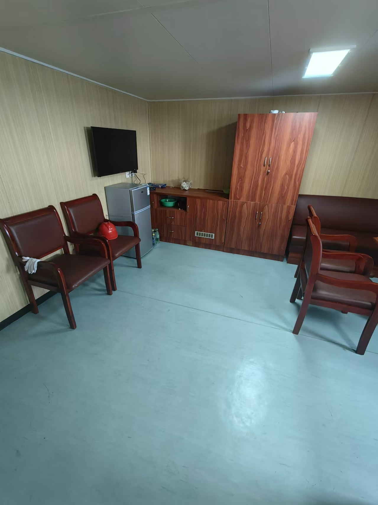 出售13084吨成品油船