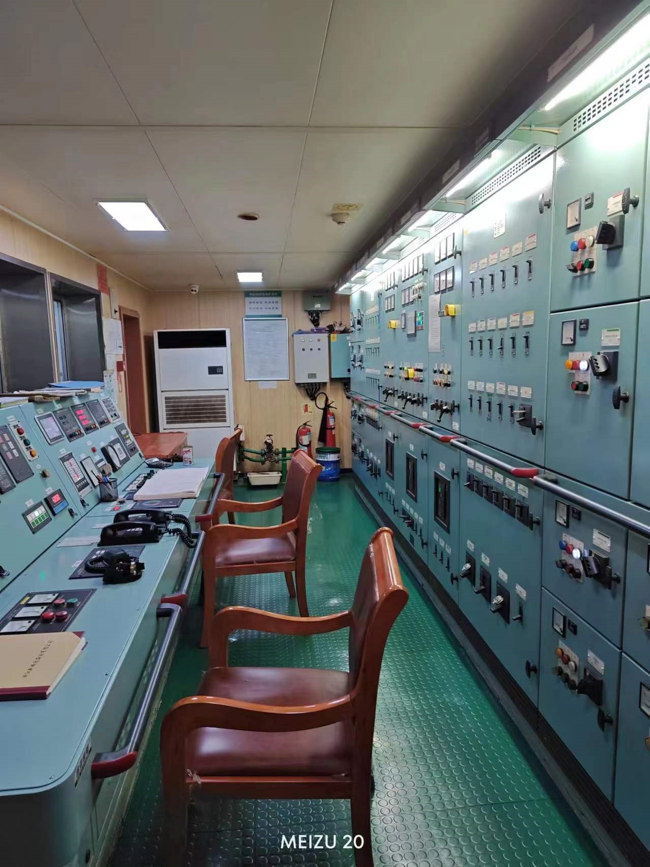 出售10856吨成品油船