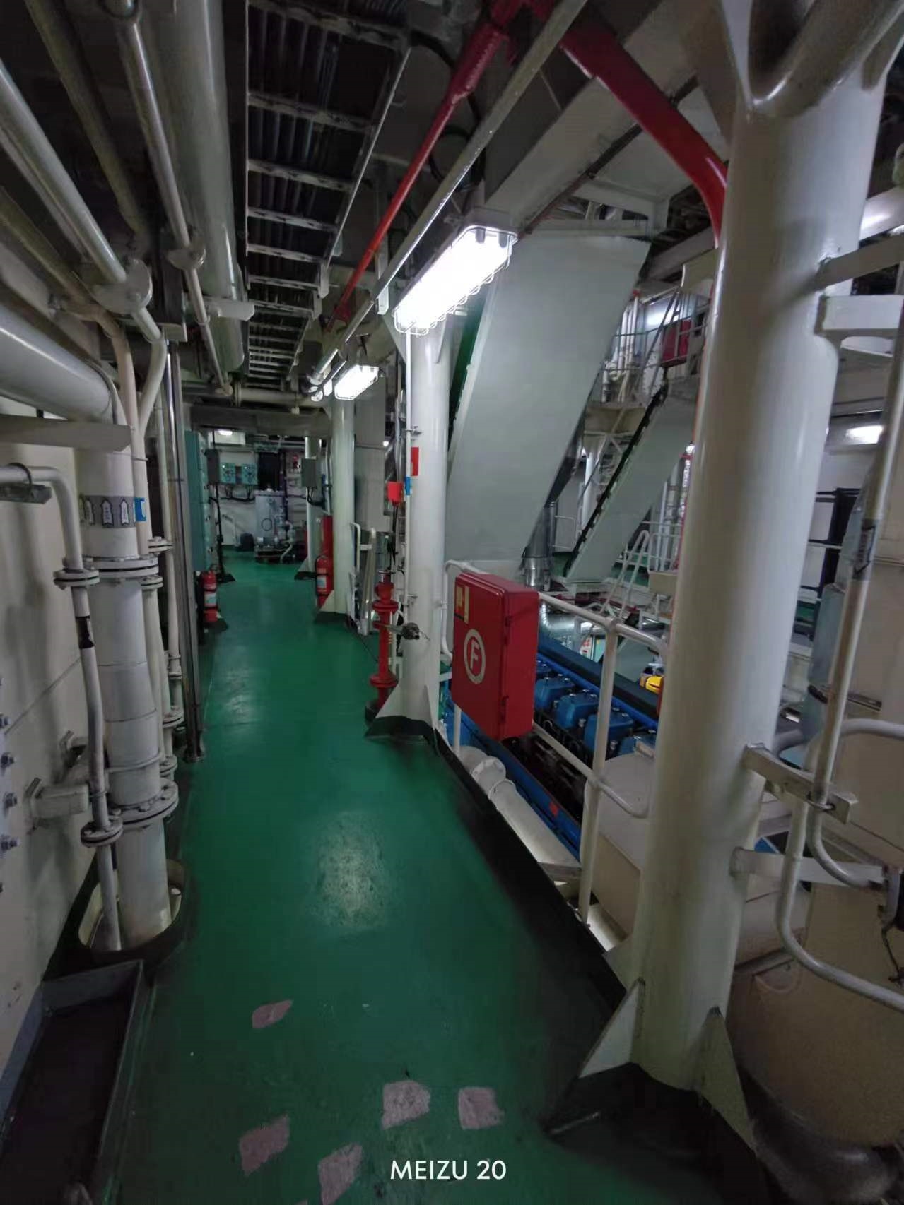 出售10856吨成品油船