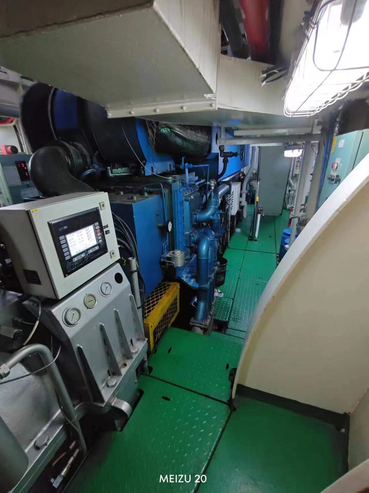 出售10856吨成品油船