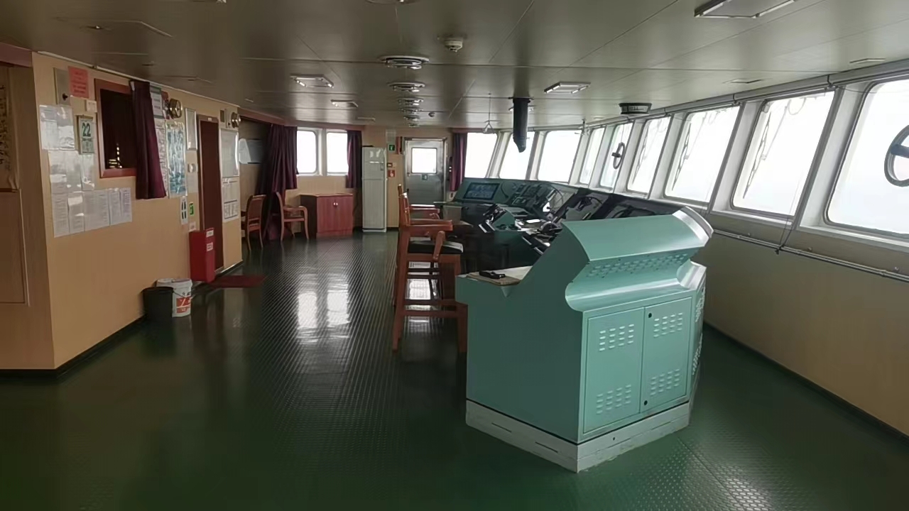 出售10856吨成品油船