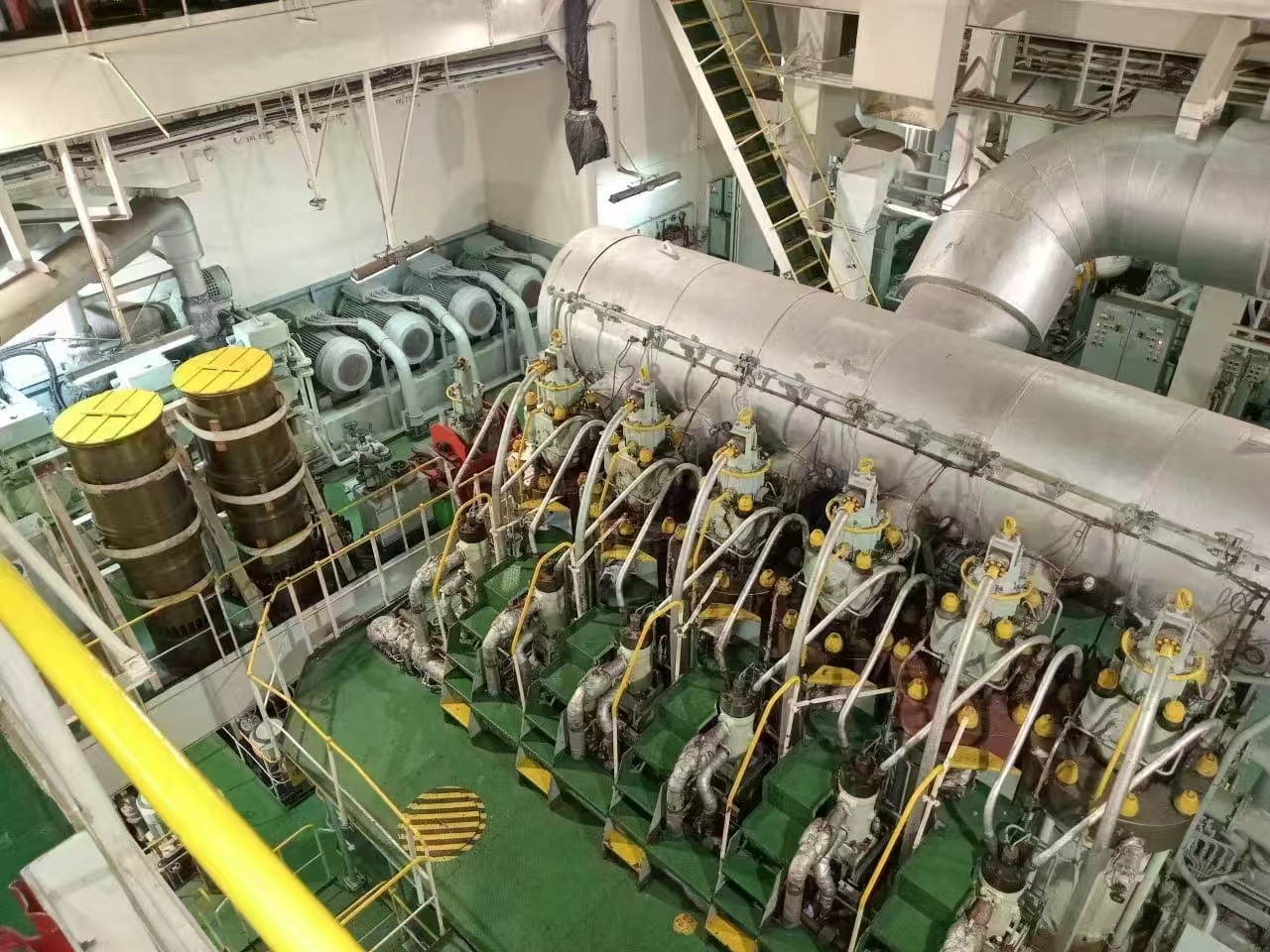 出售76000吨原油船