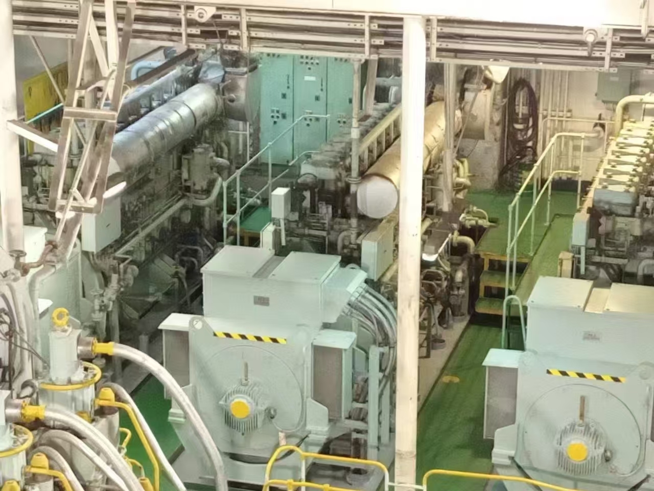 出售76000吨原油船