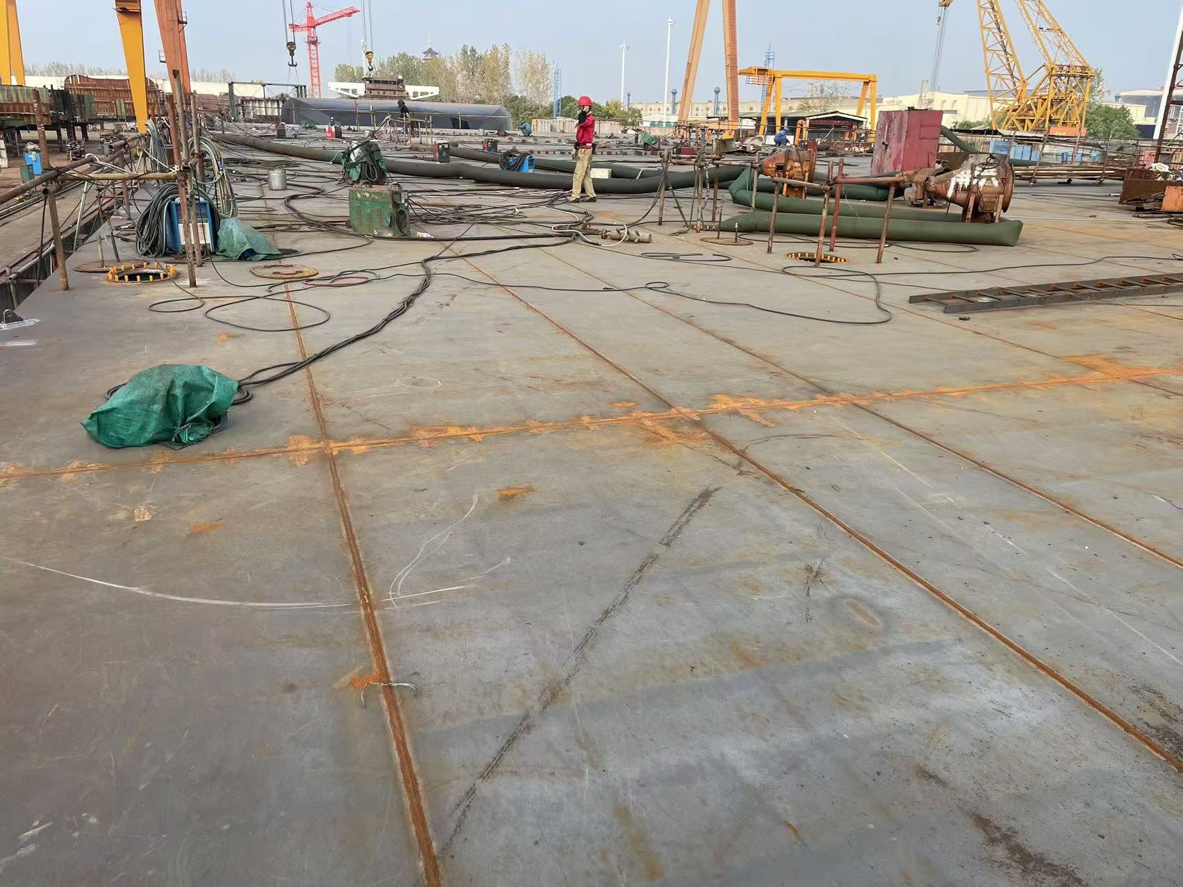 出售310尺无动力驳船