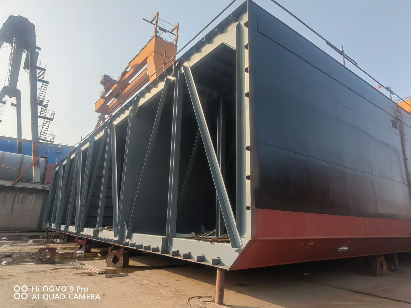 出售310尺无动力驳船