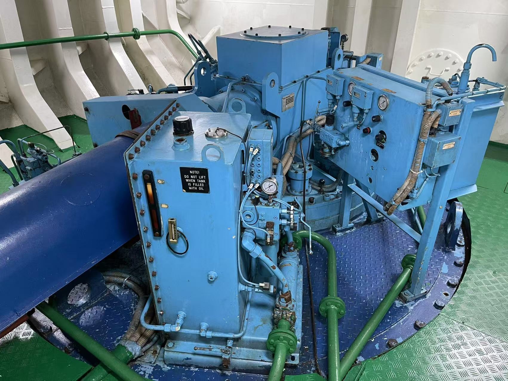 出售5000 马力港作拖轮