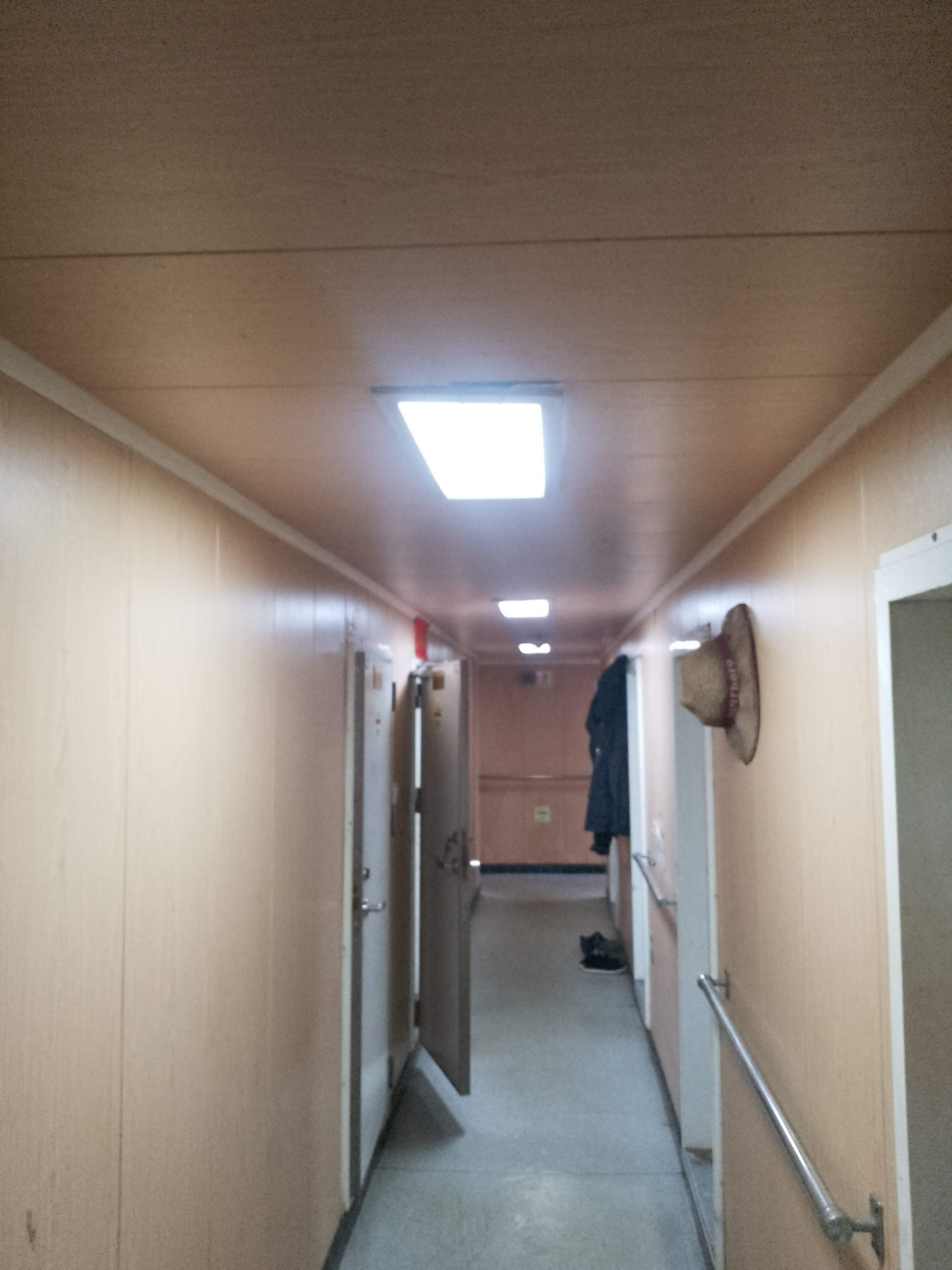 出售9863吨散货船