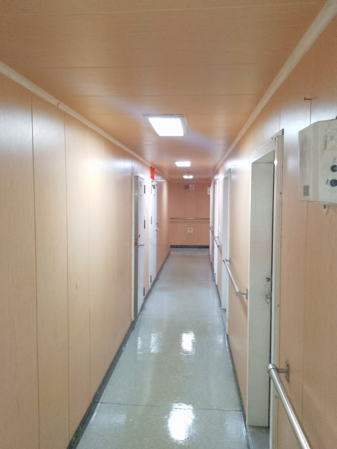 出售9863吨散货船