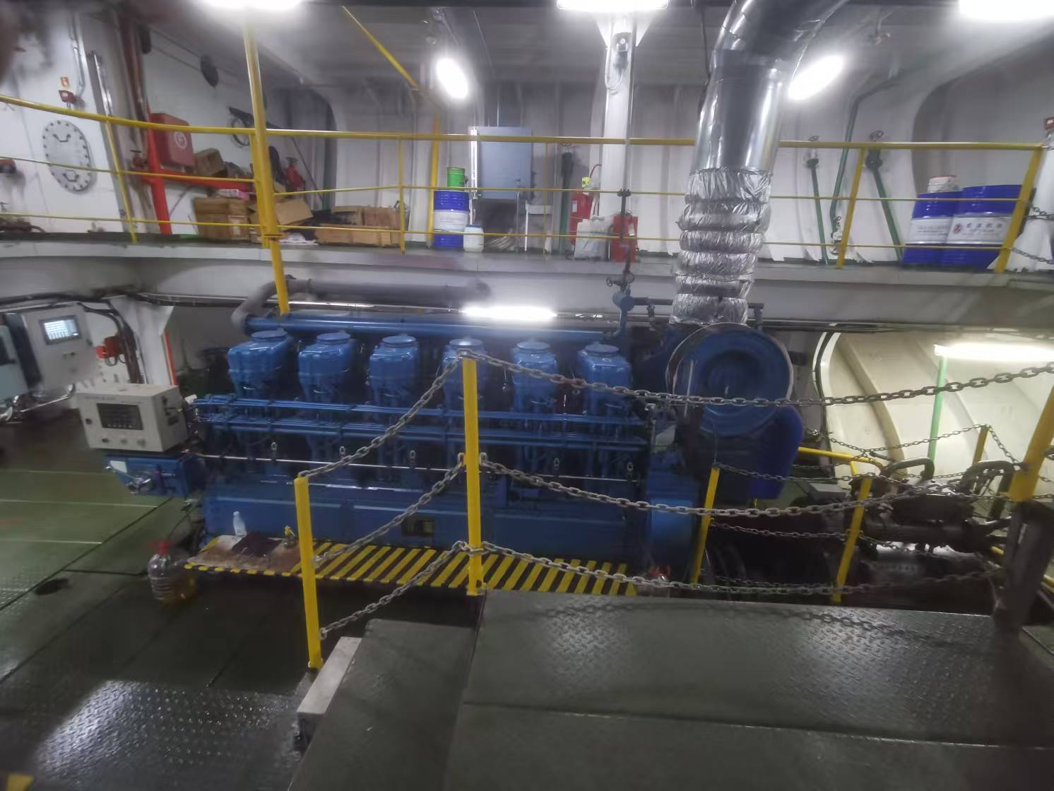 出售8702吨散货船