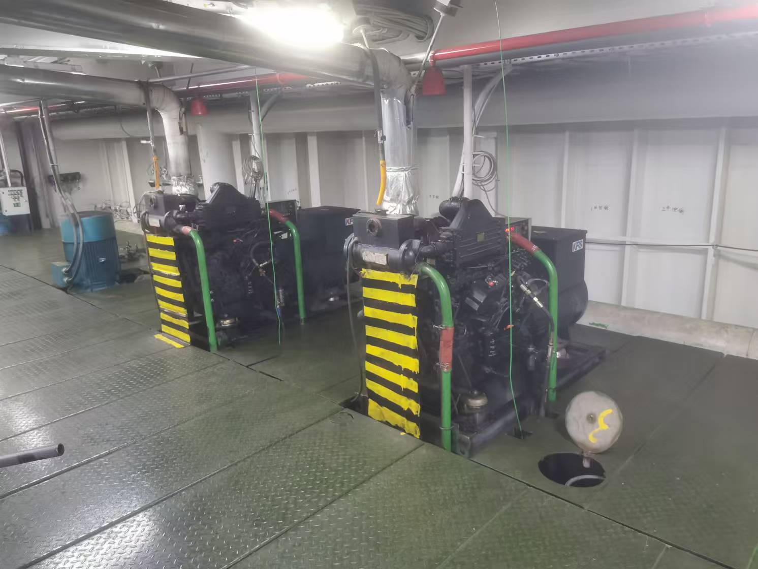 出售8702吨散货船