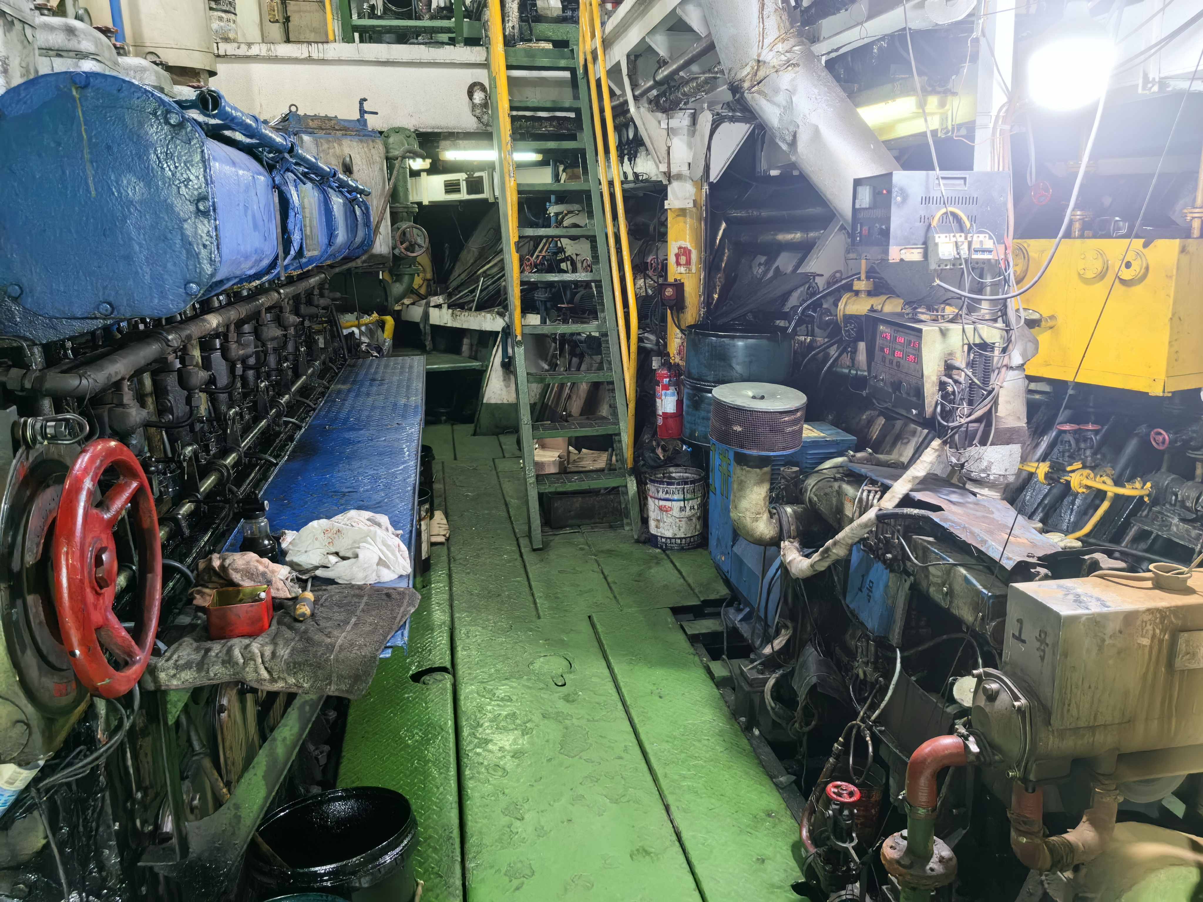 出售5081吨散货船