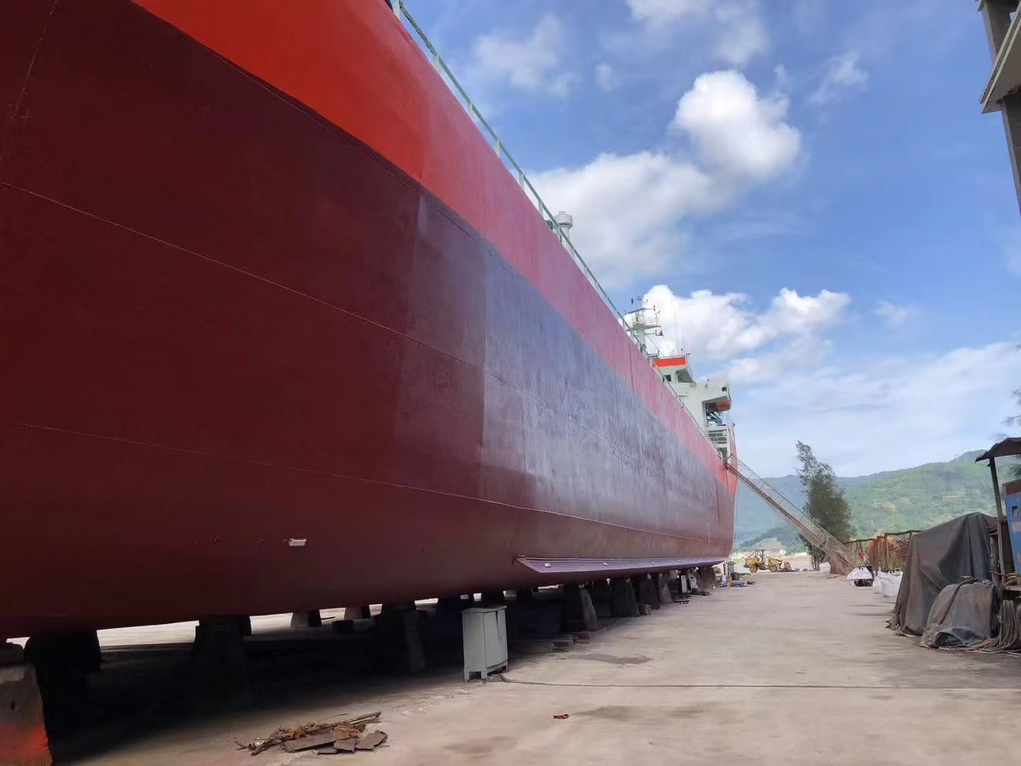 出售3773吨成品油船