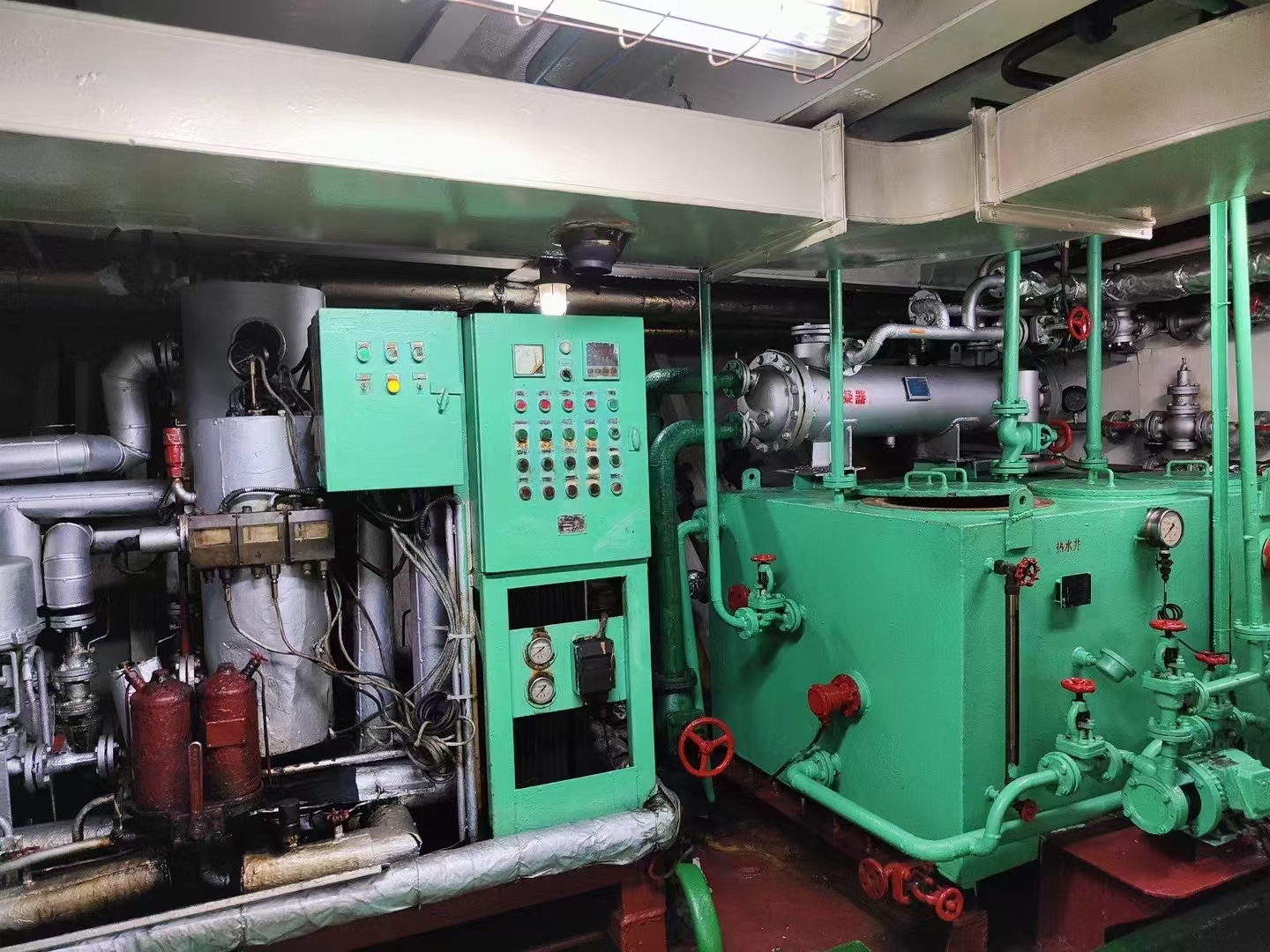 出售3773吨成品油船