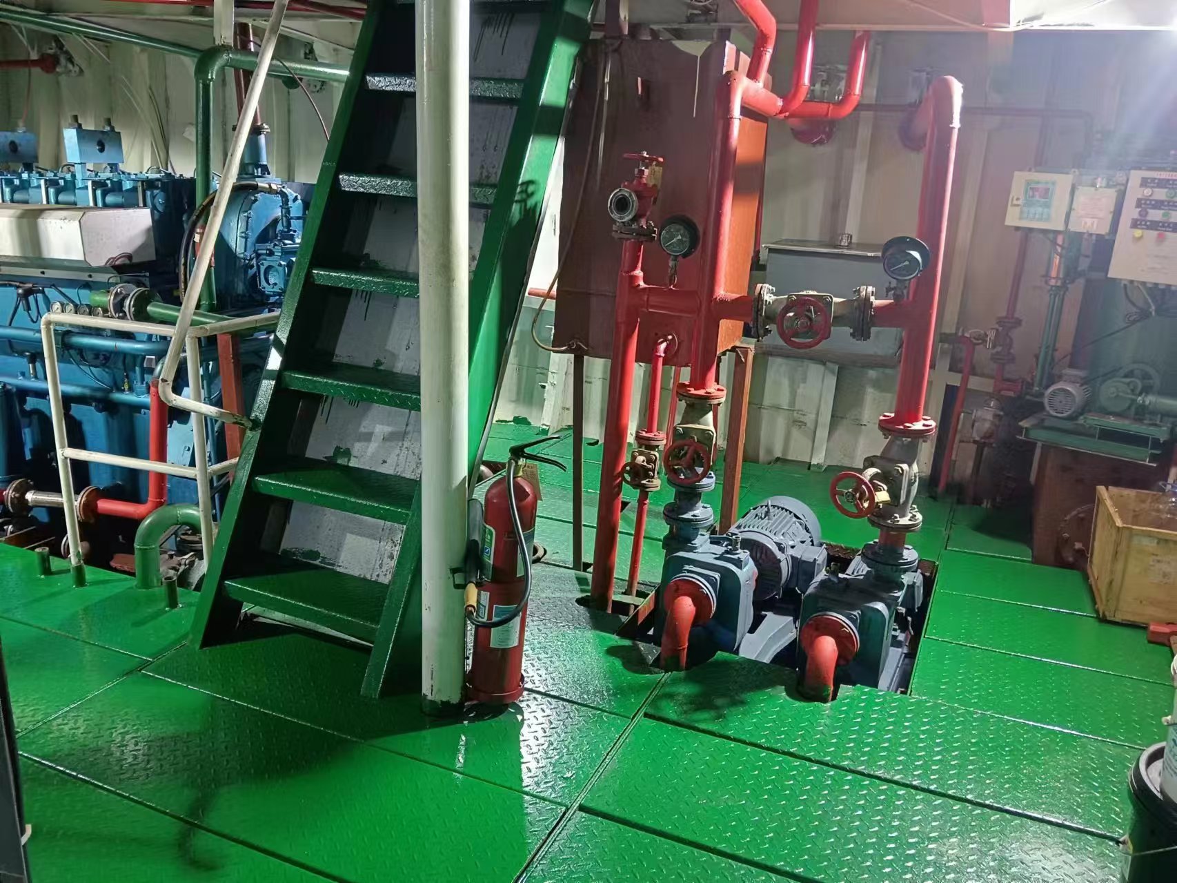 出售48米交通船