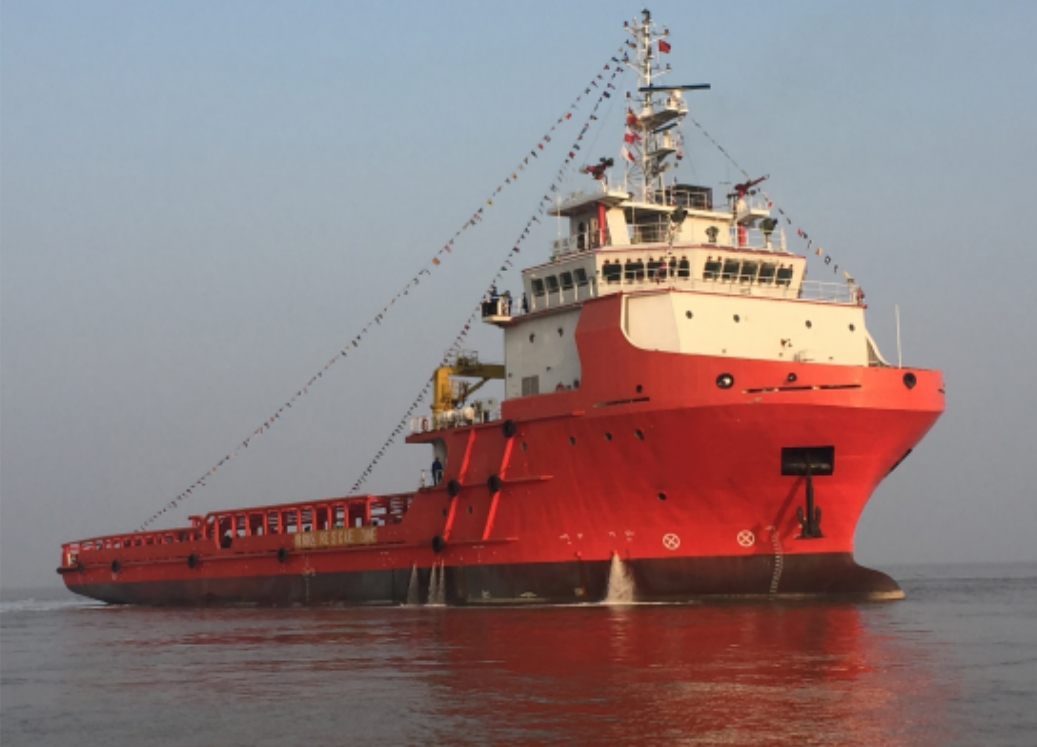 出售12240马力三用拖轮