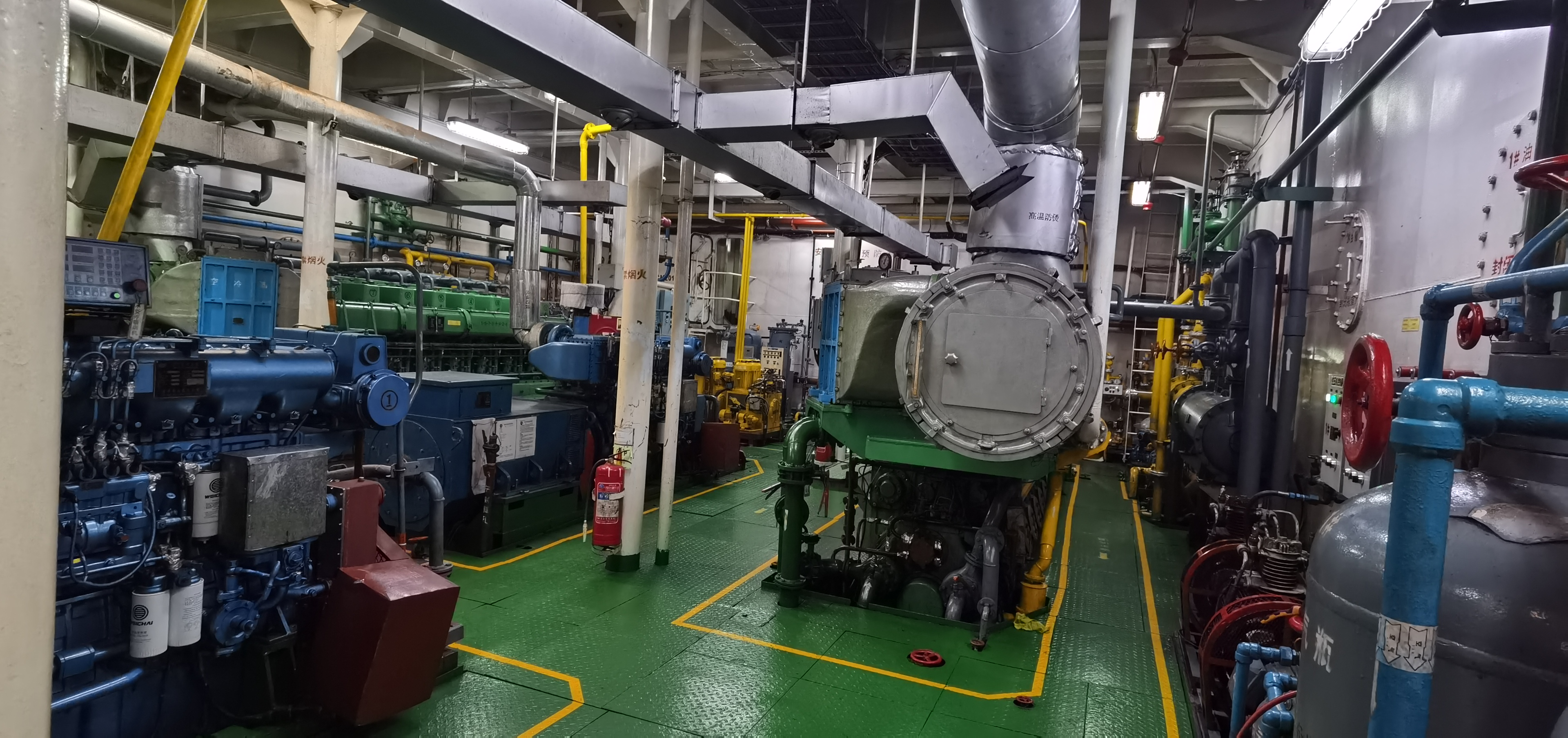 出售6000 马力三用拖轮