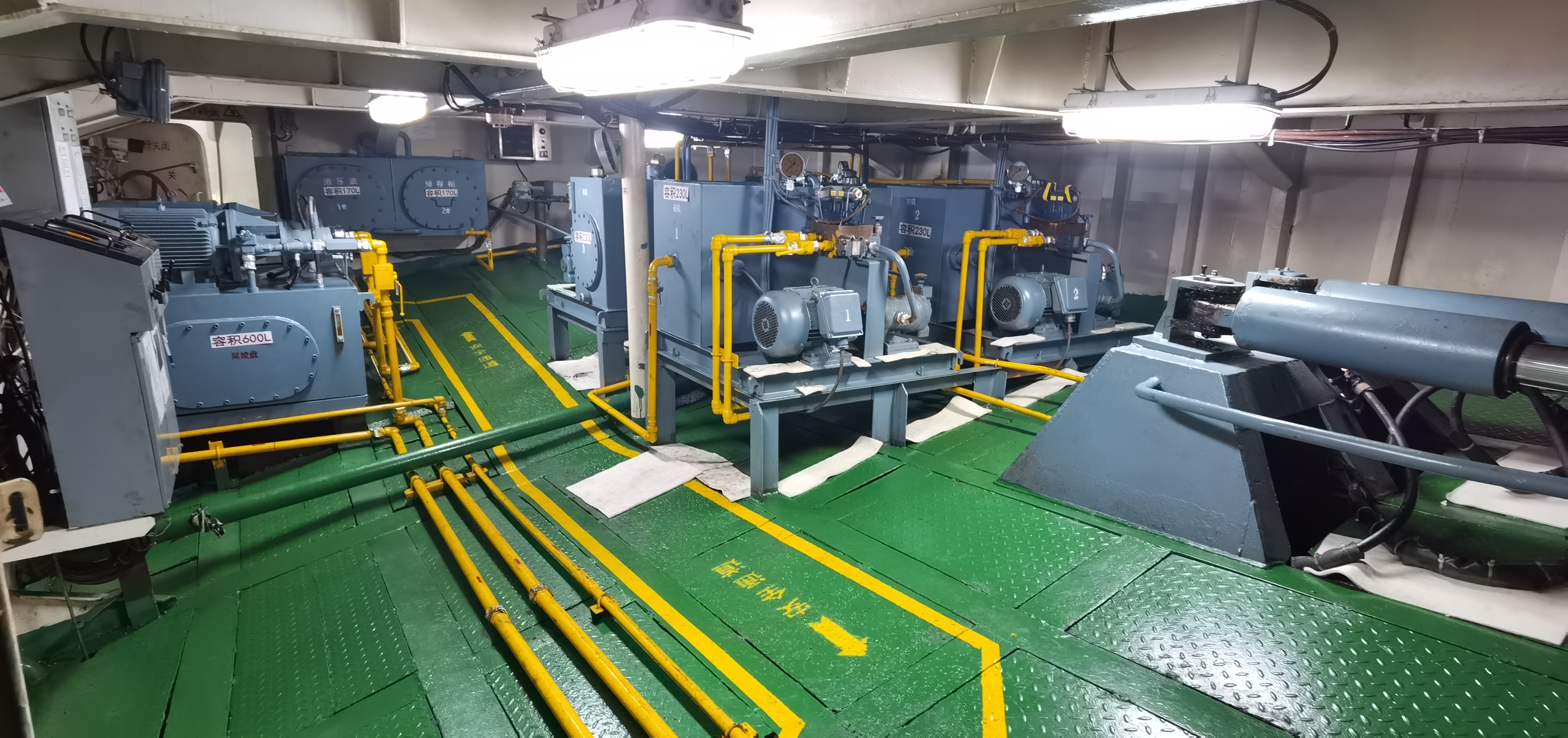 出售6000 马力三用拖轮