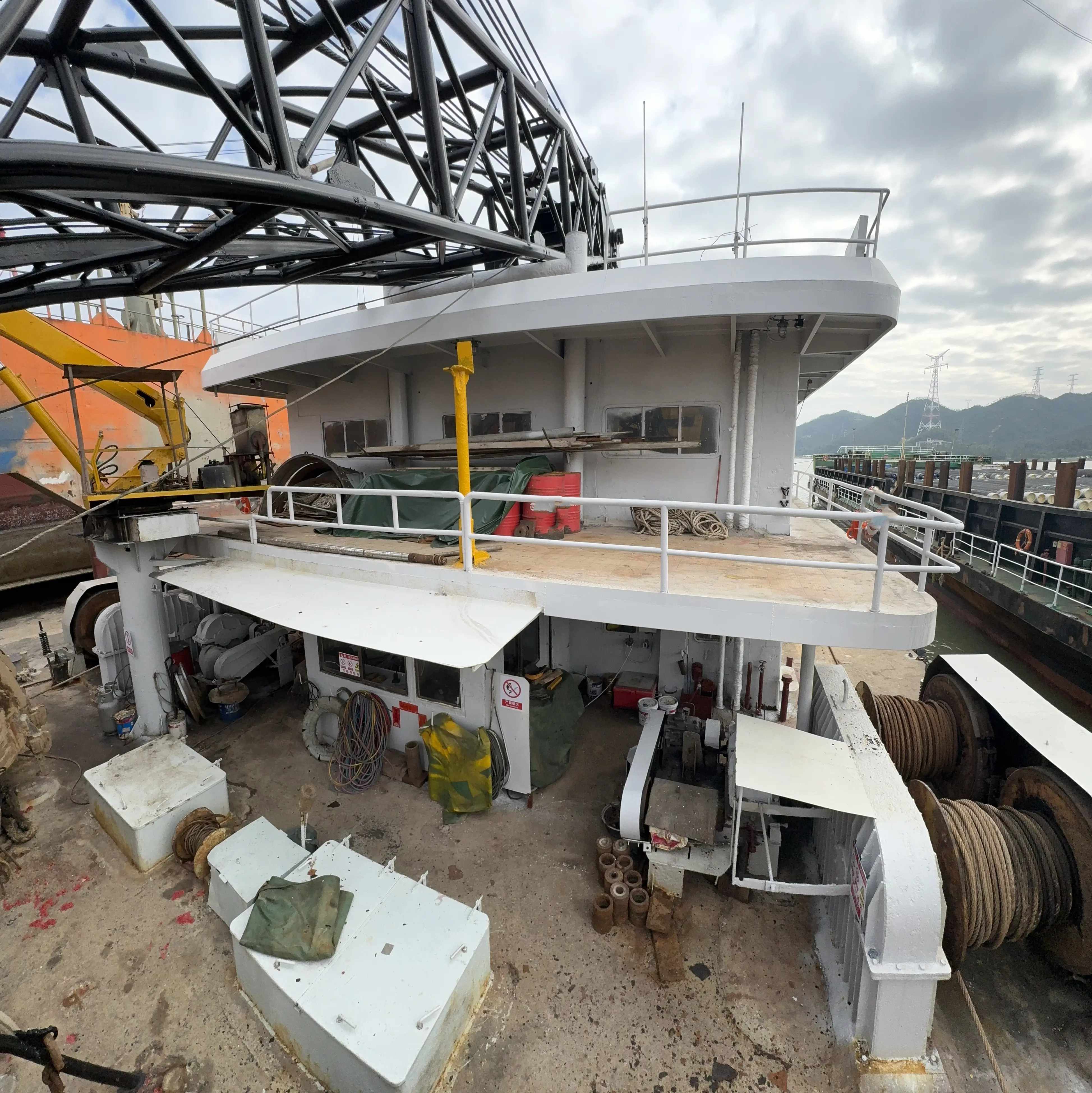 出售10m³抓斗挖泥船