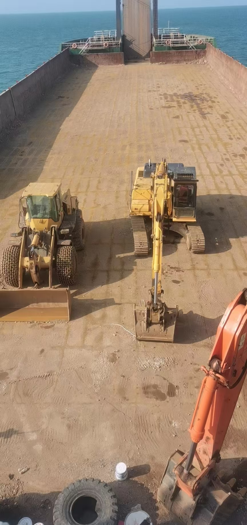 出售8364吨甲板货驳