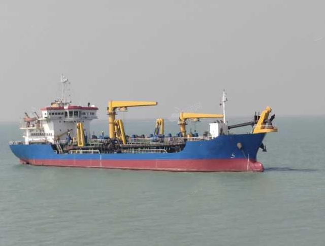 出售7000m³耙吸挖泥船