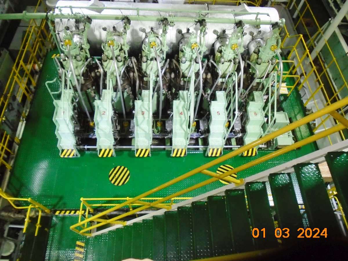 出售57000吨散货船