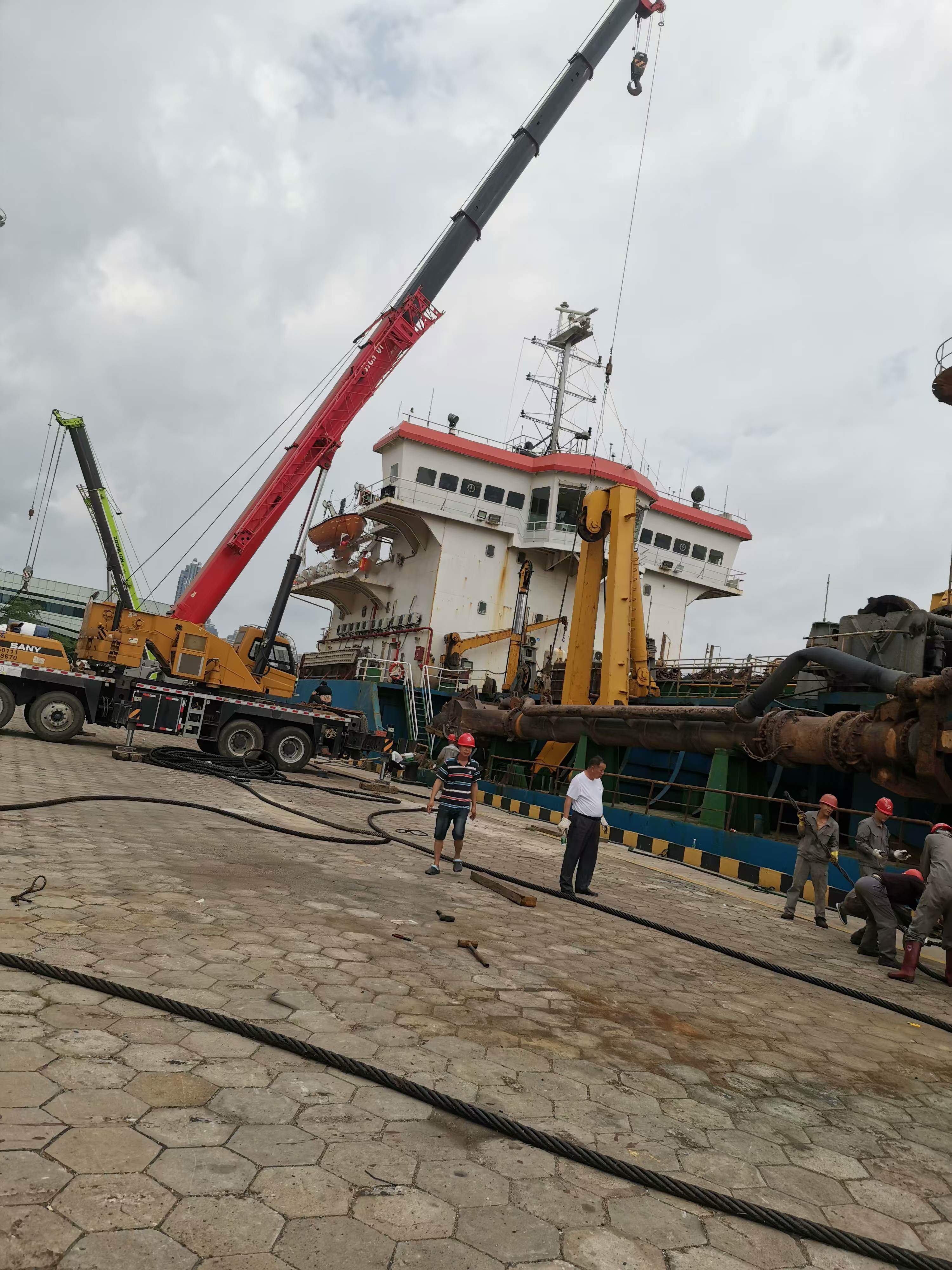 出售7000m³耙吸挖泥船