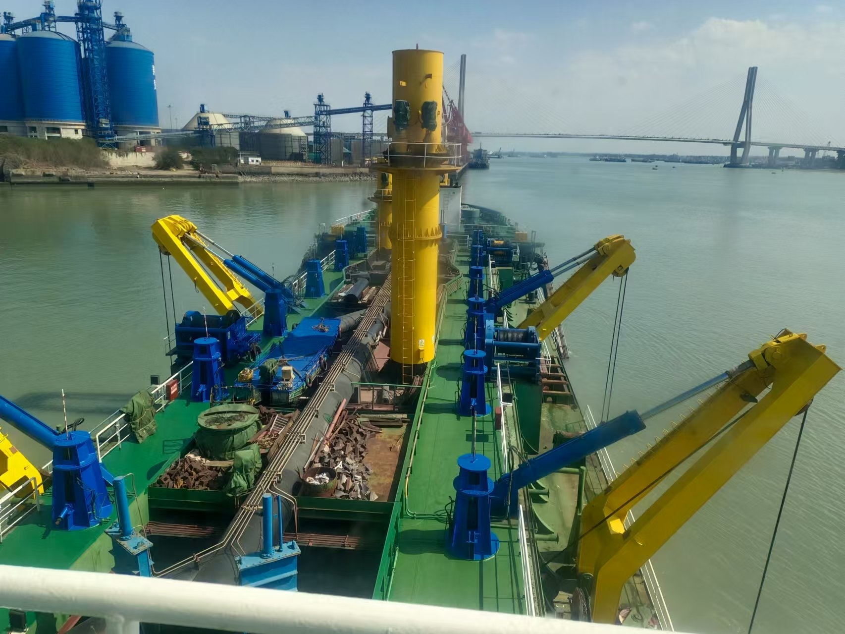 出售7000m³耙吸挖泥船