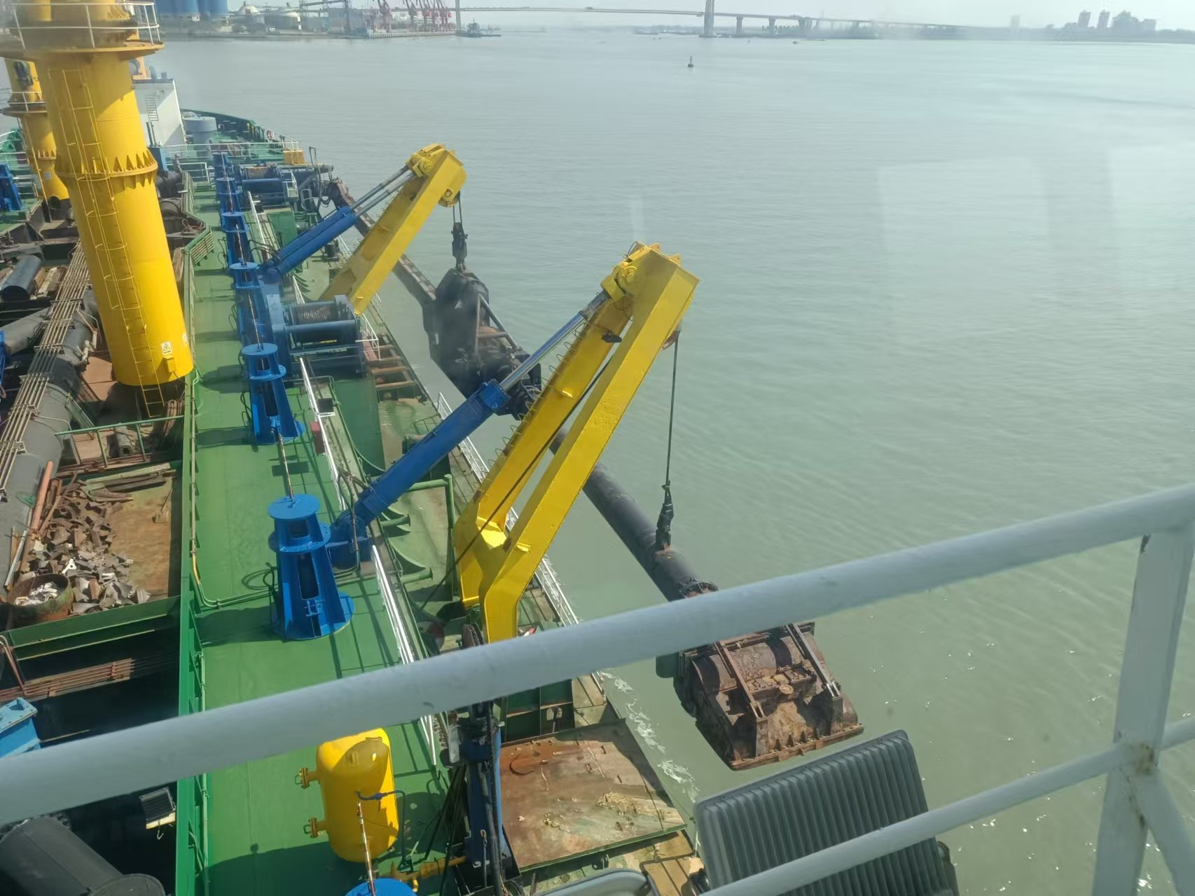 出售7000m³耙吸挖泥船