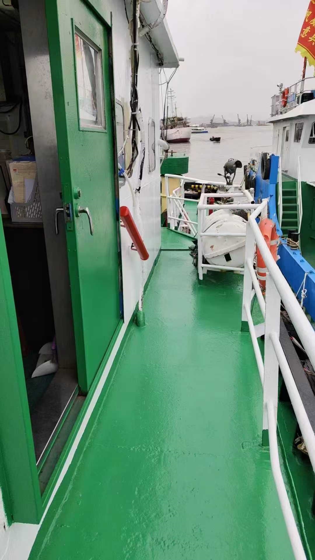 出售2000 马力普通拖轮