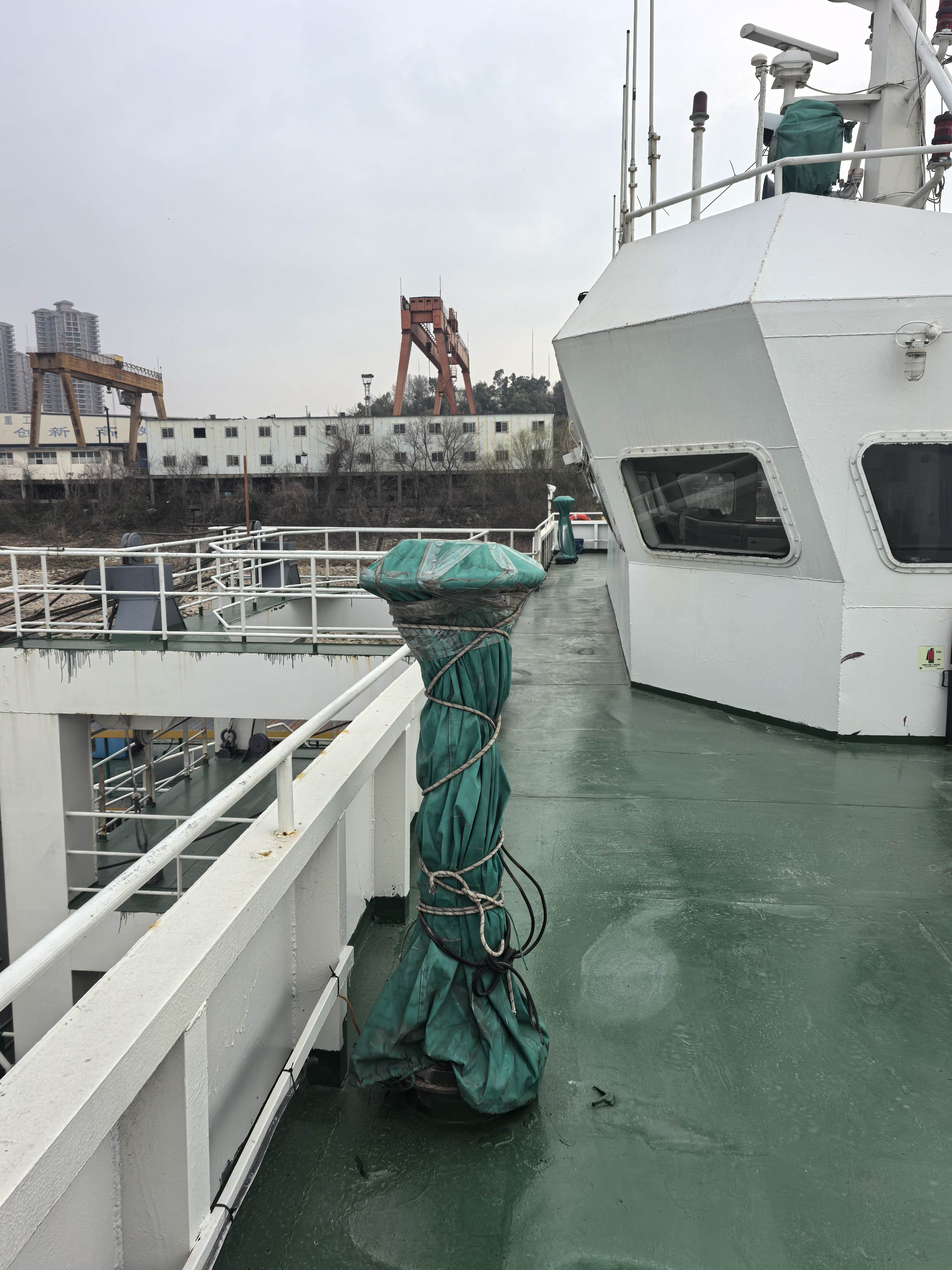 出售13000吨甲板货驳