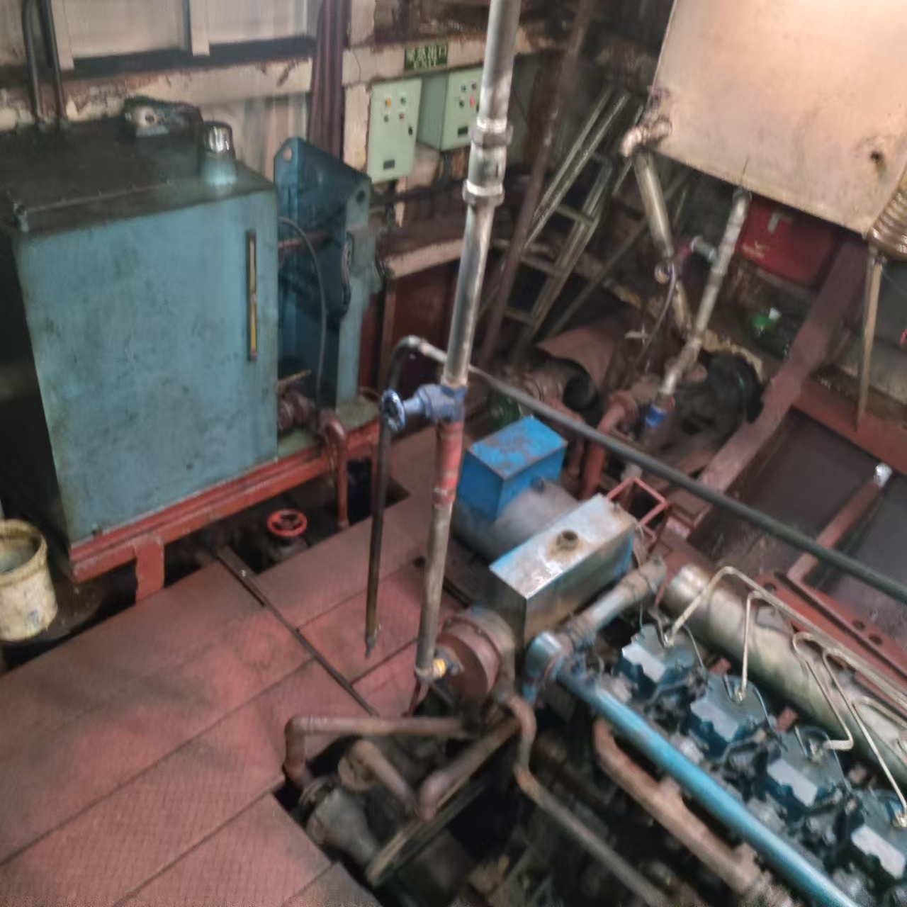 出售1000m³开体泥驳