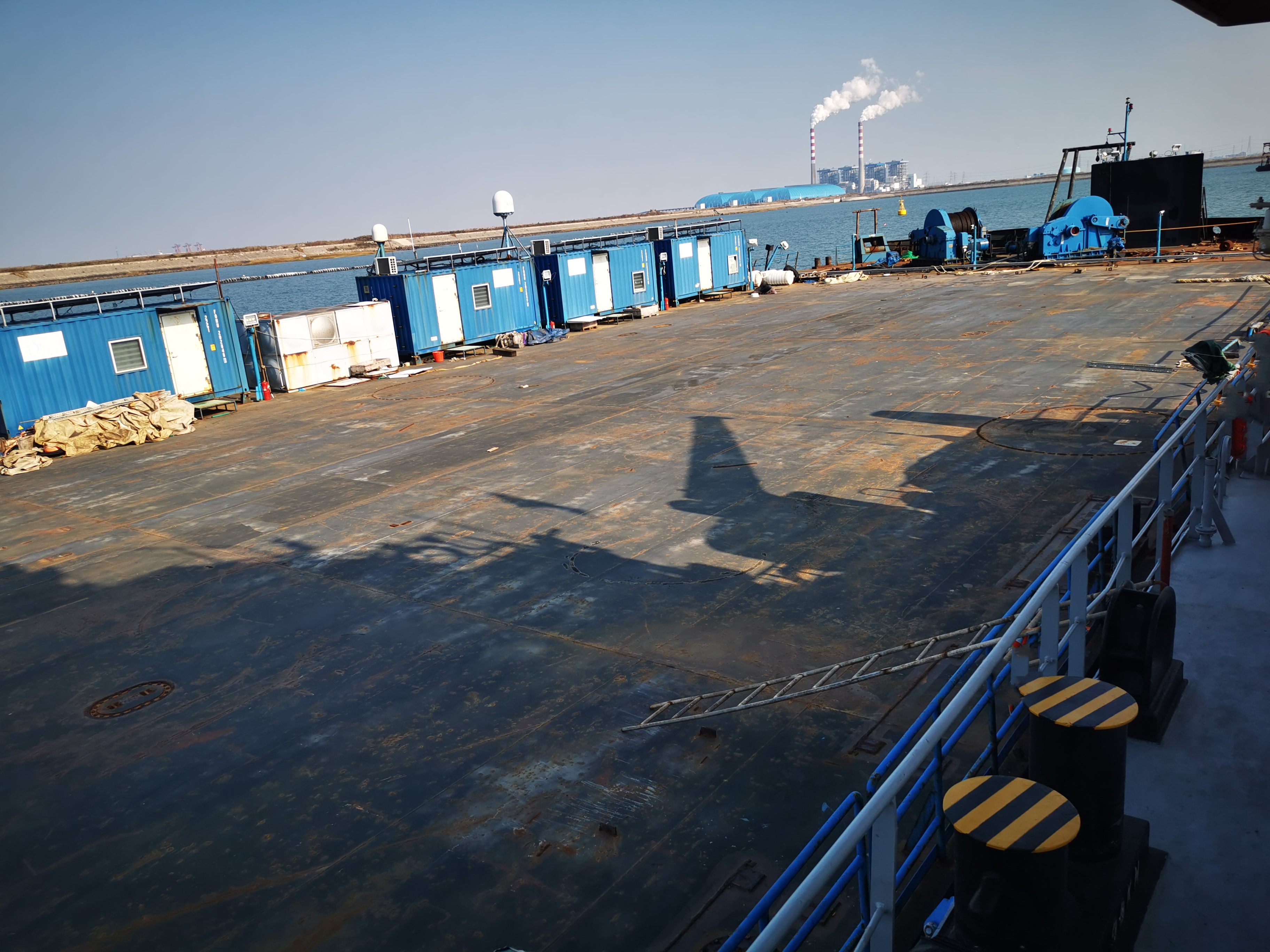 出售310尺无动力驳船