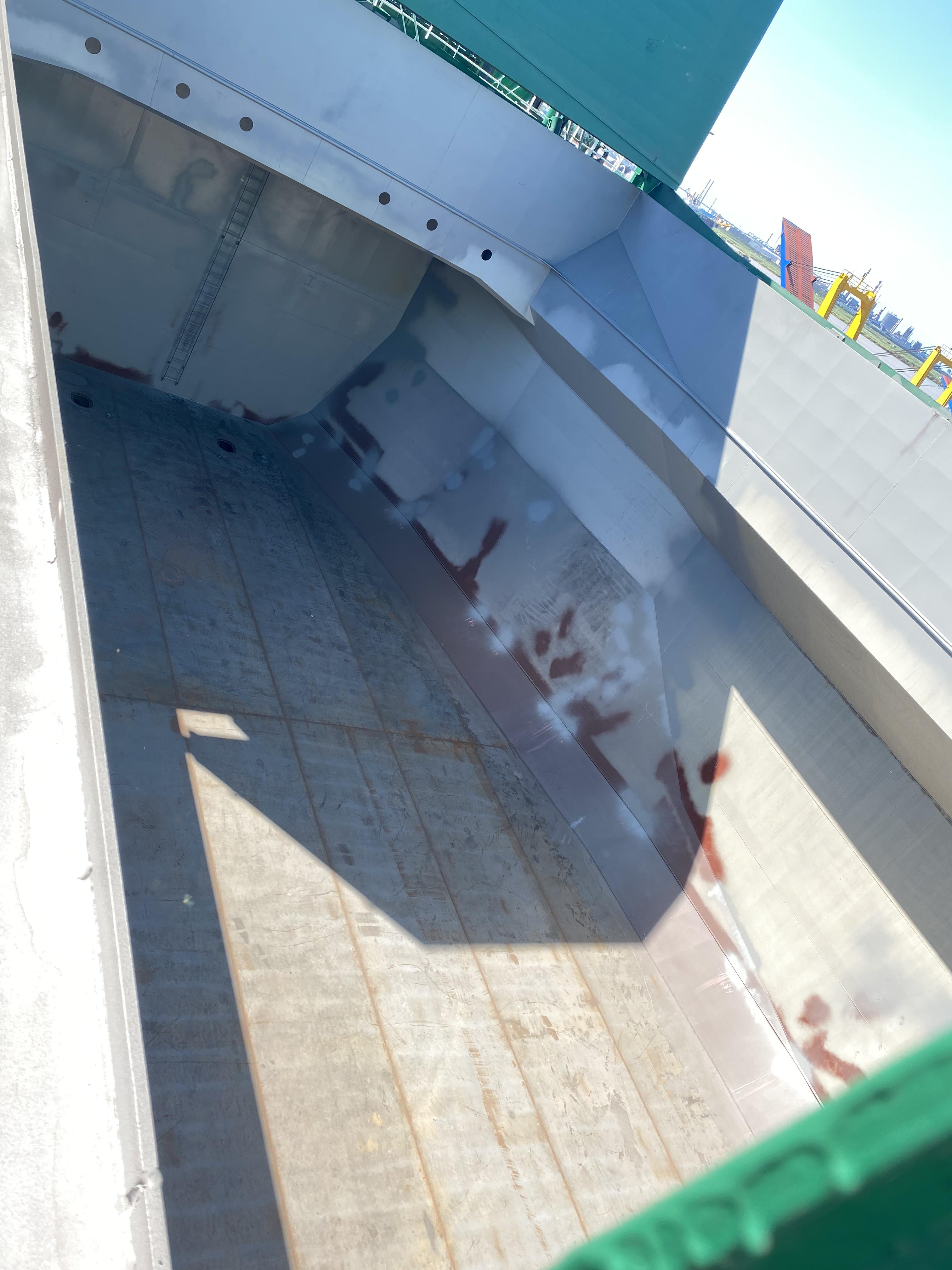 出售12490吨散货船