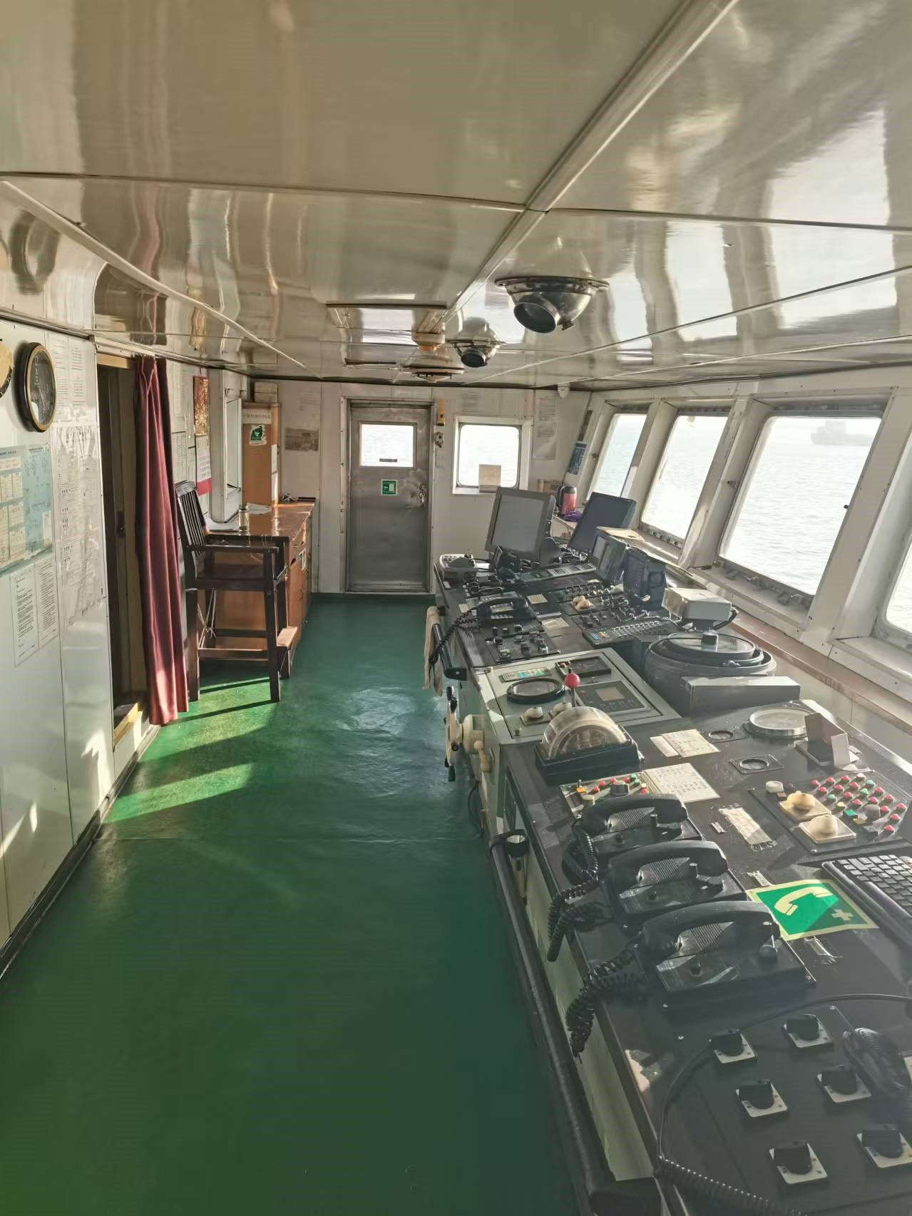 出售7099吨成品油船