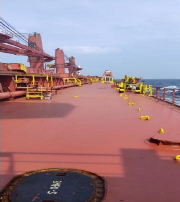 出售58000吨散货船