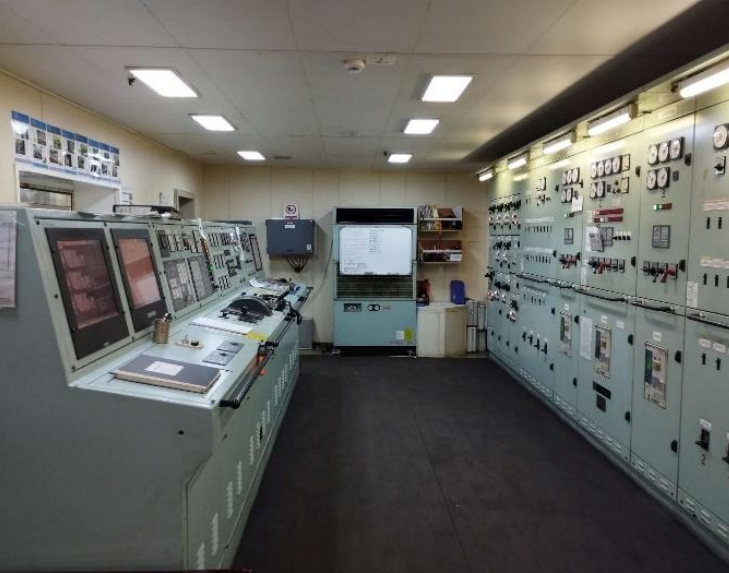 出售58000吨散货船