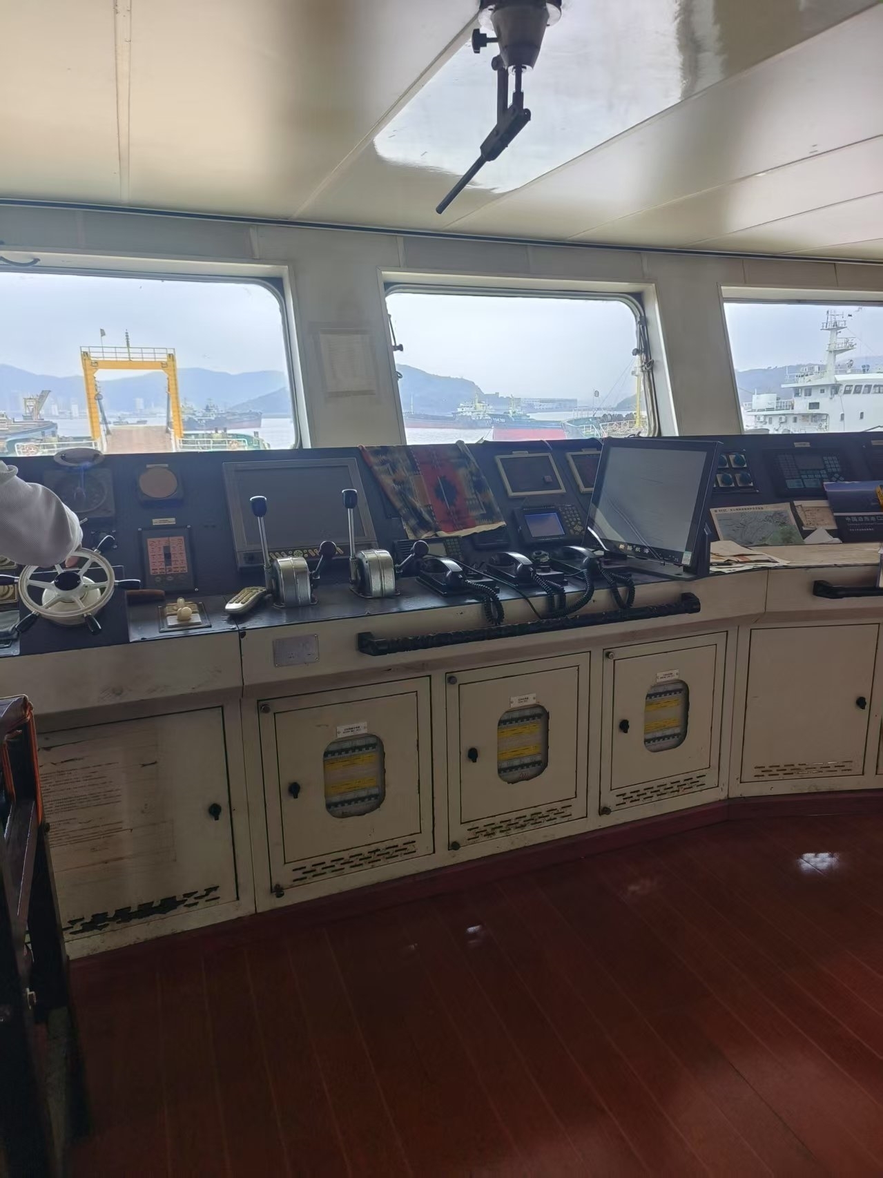 出售2600吨甲板货驳