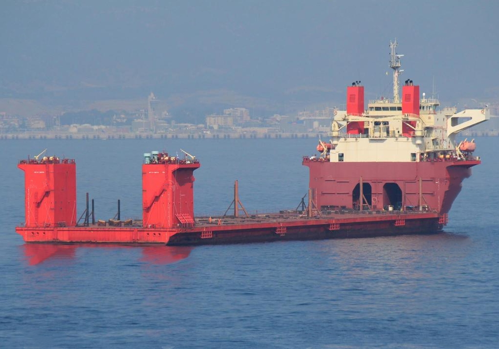 出售24000吨半潜驳船