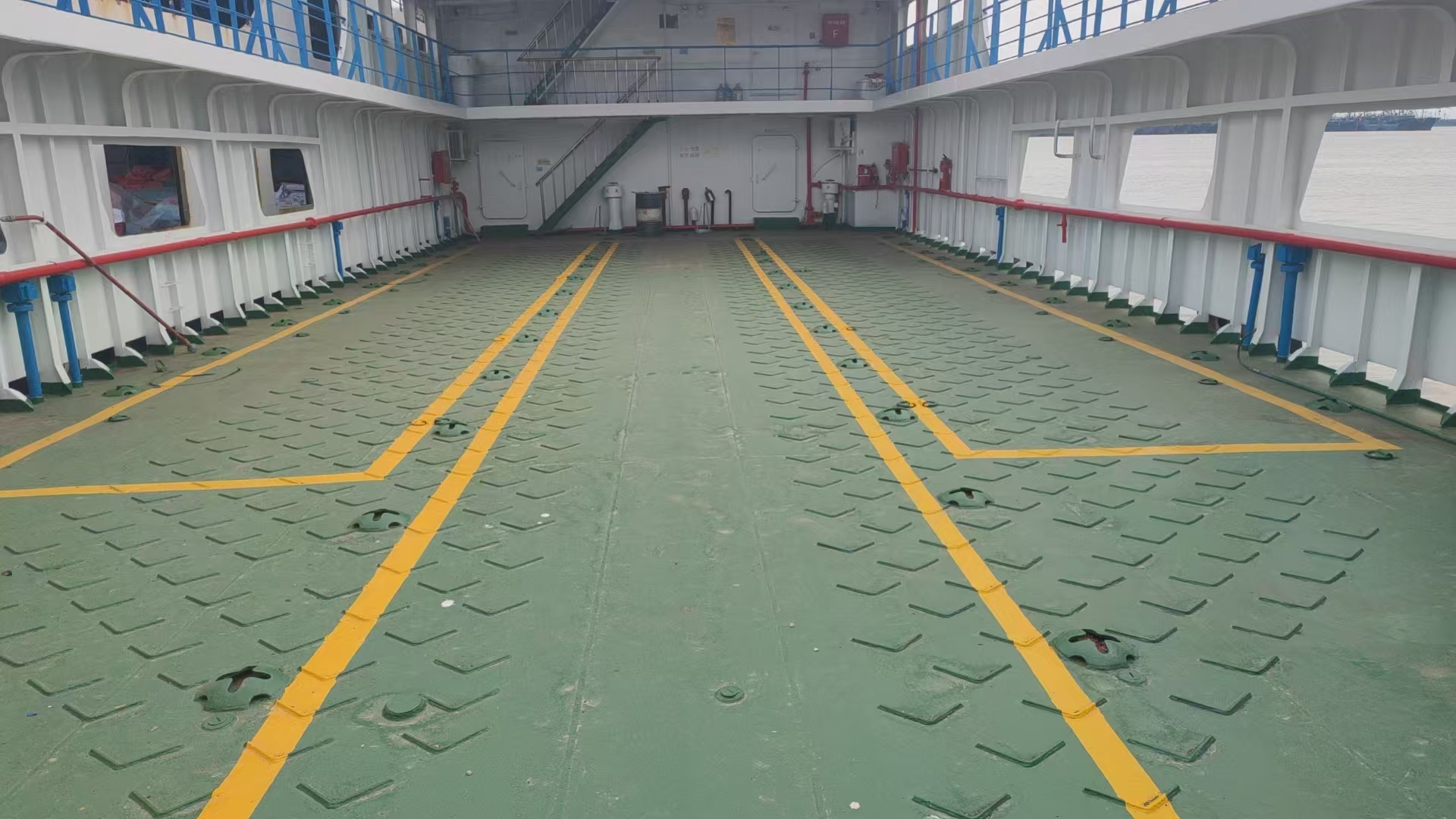 出售188人客滚船