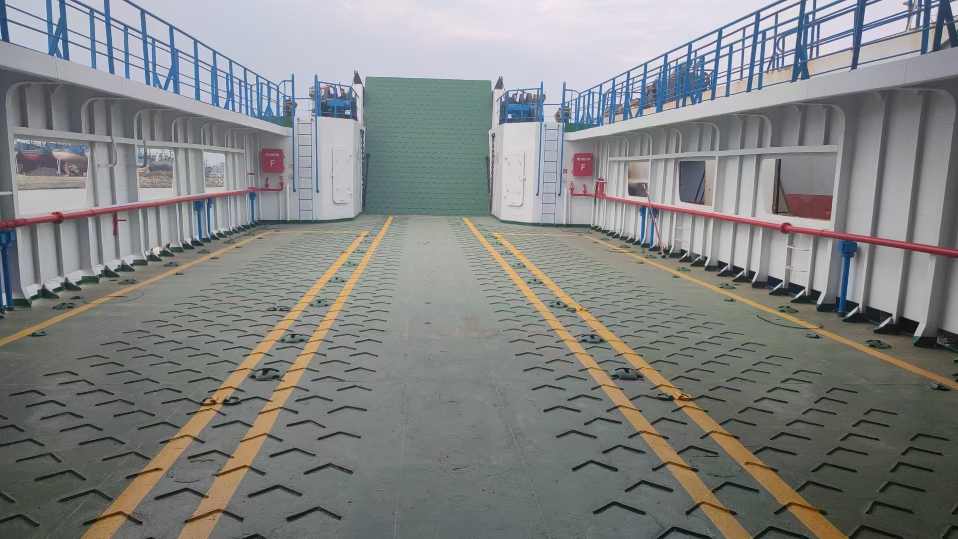 出售188人客滚船