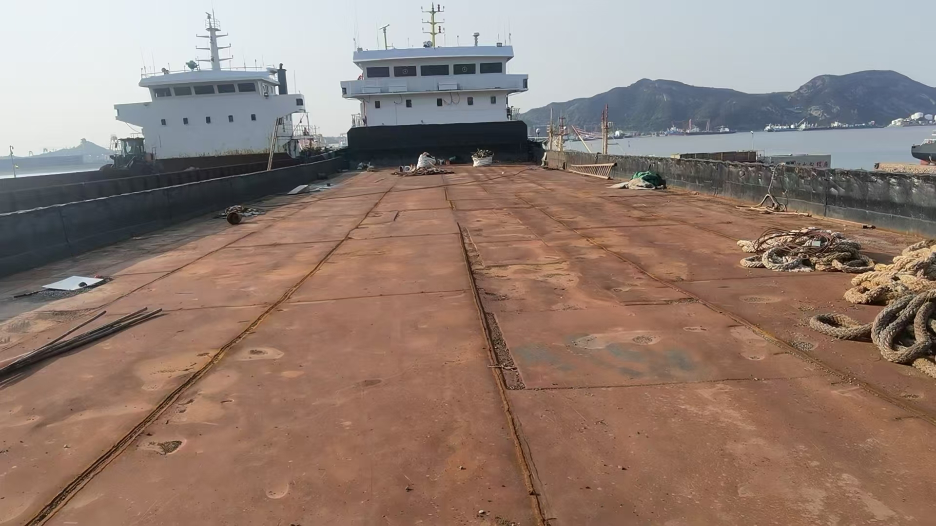 出售1684吨甲板货驳