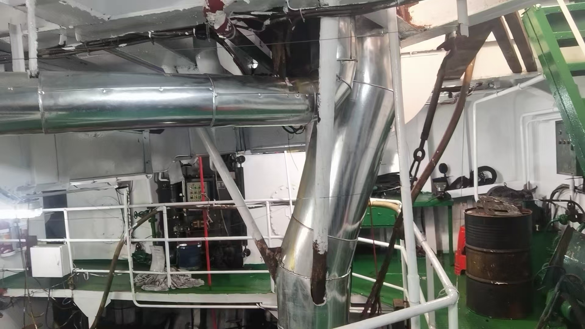 出售1684吨甲板货驳