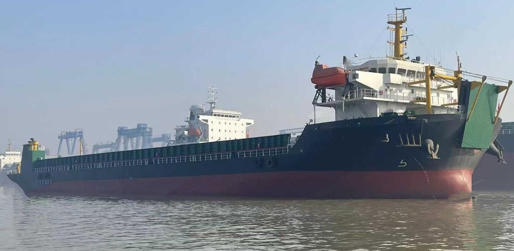 出售10664吨甲板货驳