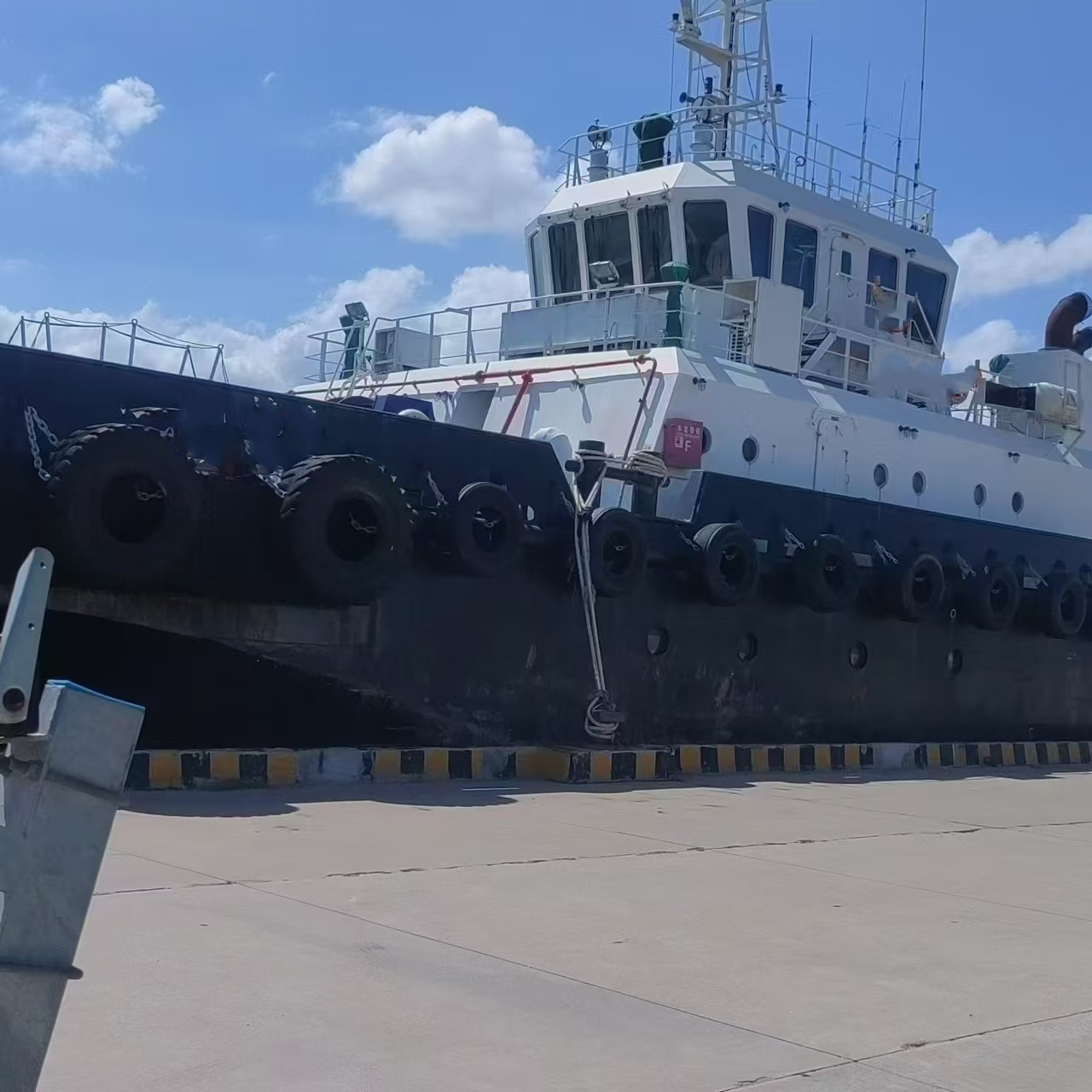 出售7200马力港作拖轮