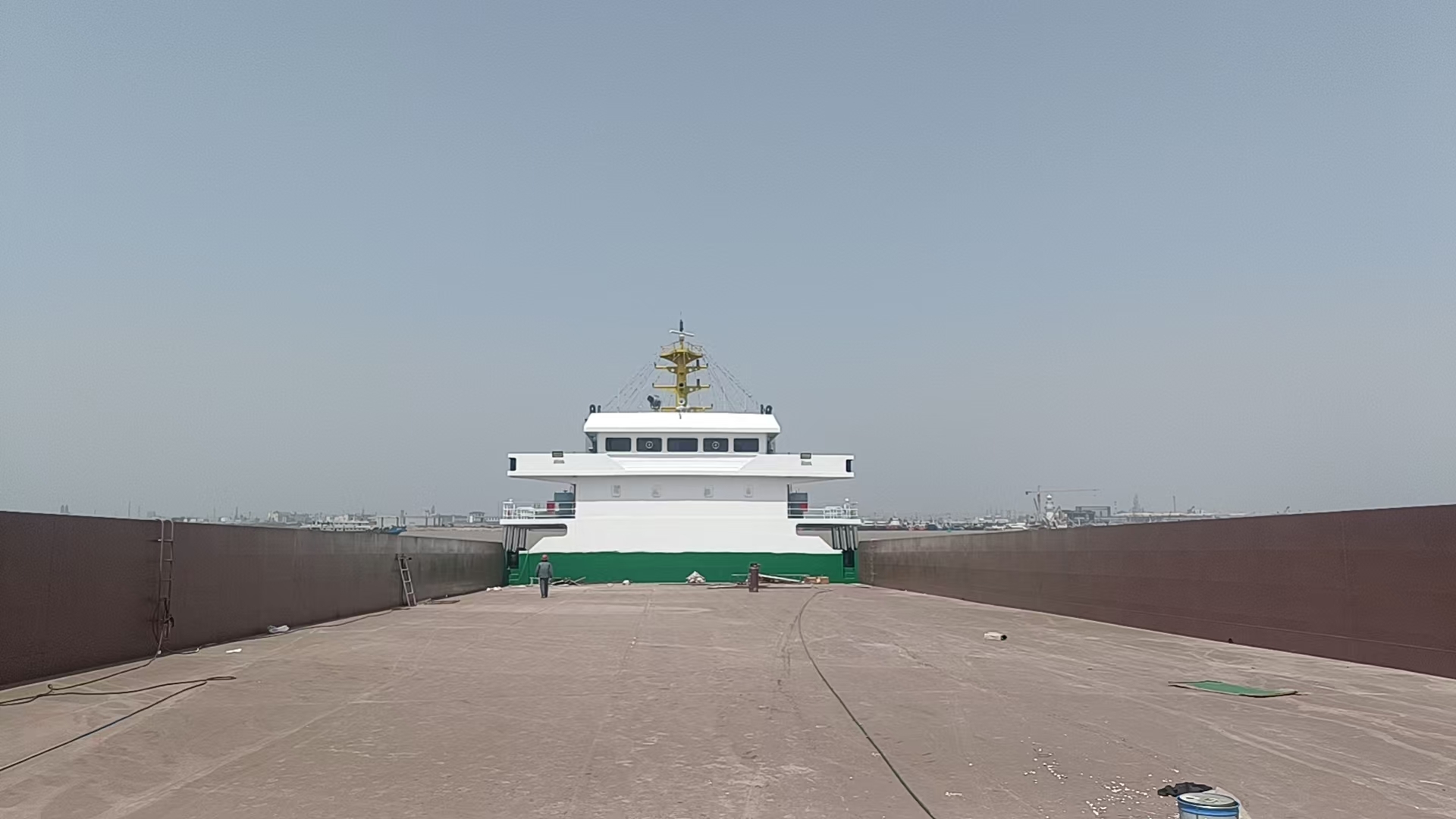 出售5000吨甲板货驳