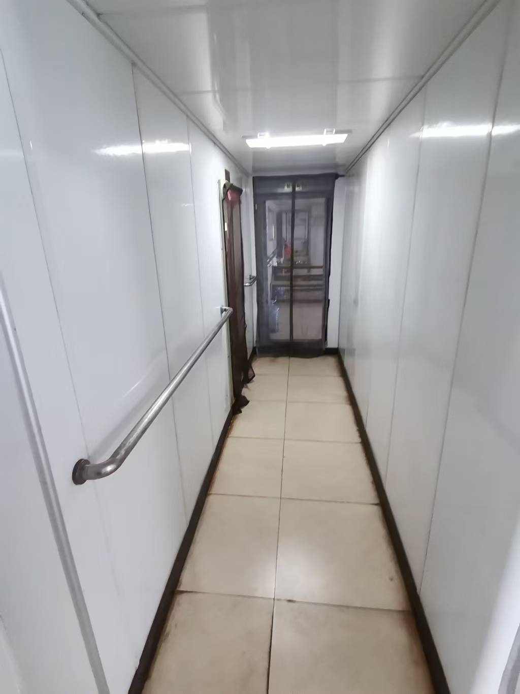 出售7310吨散货船