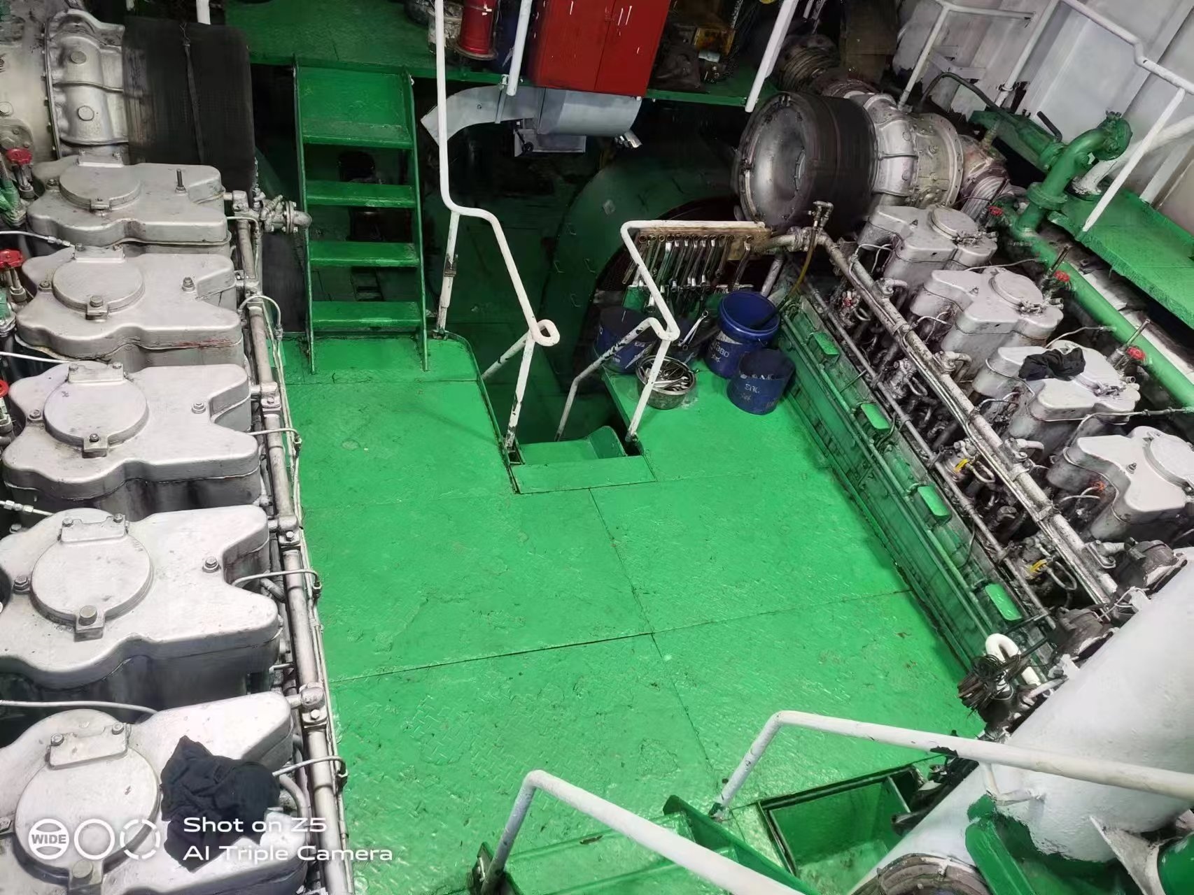 出售3300 马力港作拖轮