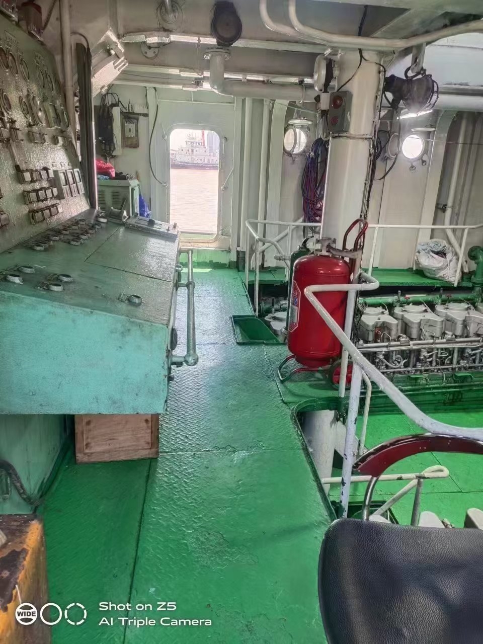 出售3300 马力港作拖轮