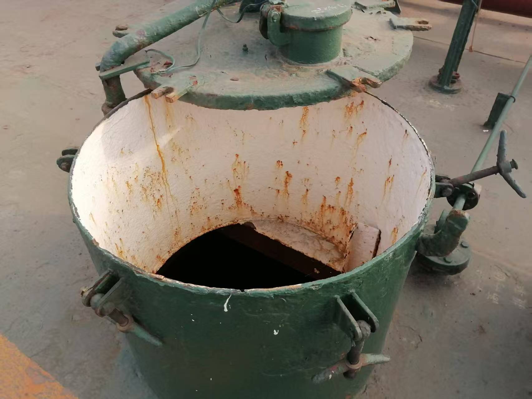 出售3366吨成品油船