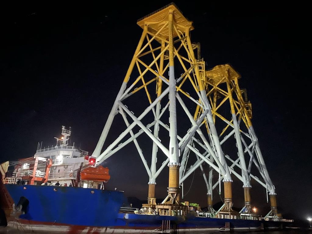 出售12482吨甲板货驳